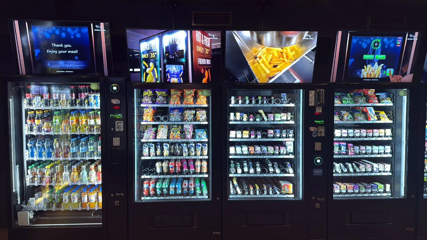 Commercial Vending Machine - آلة بيع ذكية للوجبات الخفيفة، معدات
